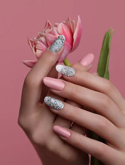 nails